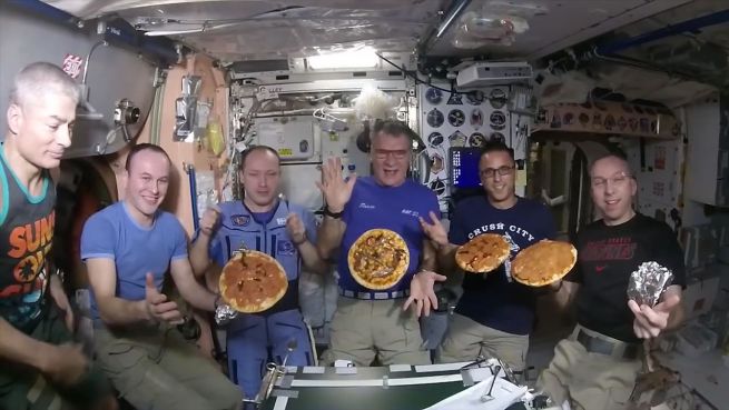 go to 'Pizza Weltraum': Italienischer Abend auf der ISS